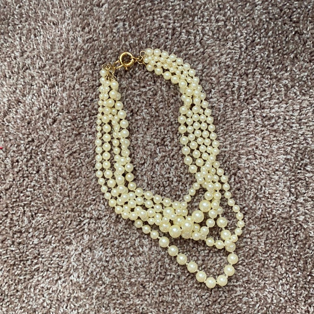 J crew pearl necklace